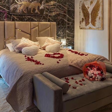 Magnifique Loft / Spa En Face De La Cathedrale ! Narbonne Ngoại thất bức ảnh