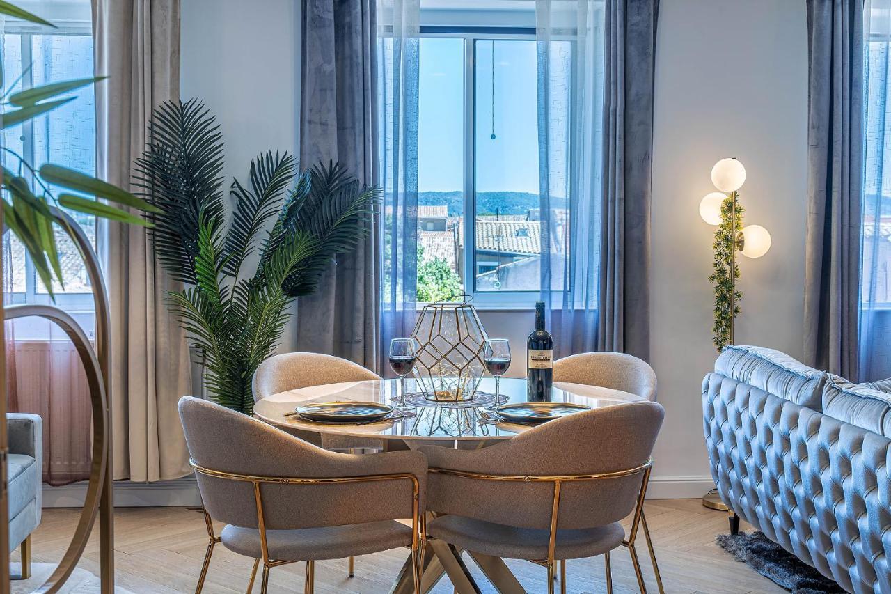 Magnifique Loft / Spa En Face De La Cathedrale ! Narbonne Ngoại thất bức ảnh
